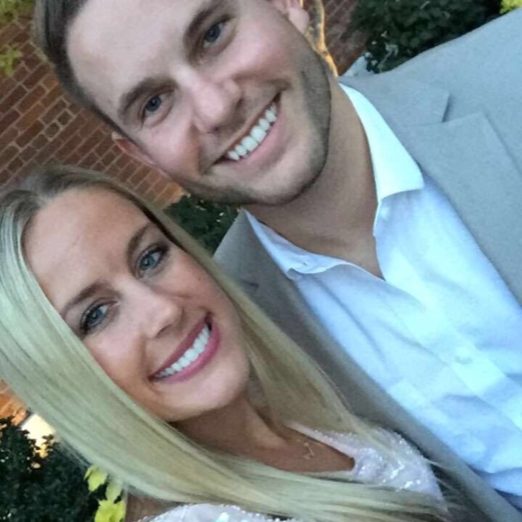 Meet your Posher, Megan - Picture 3 of 7